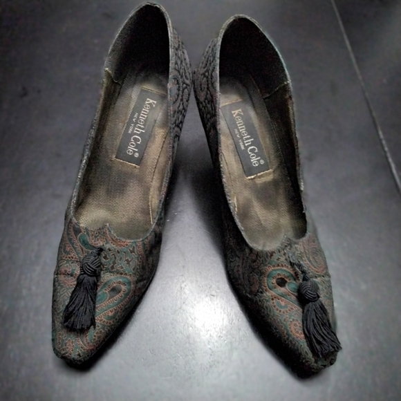 Kenneth Cole Women's Tapestry Pumps Size 7B - Picture 2 of 5